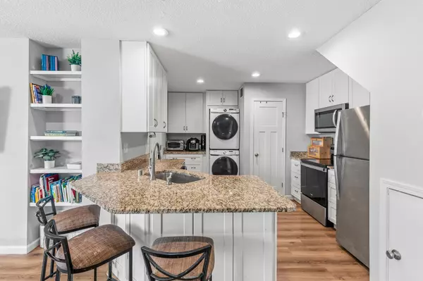 Shoreview, MN 55126,767 Crystal AVE #131