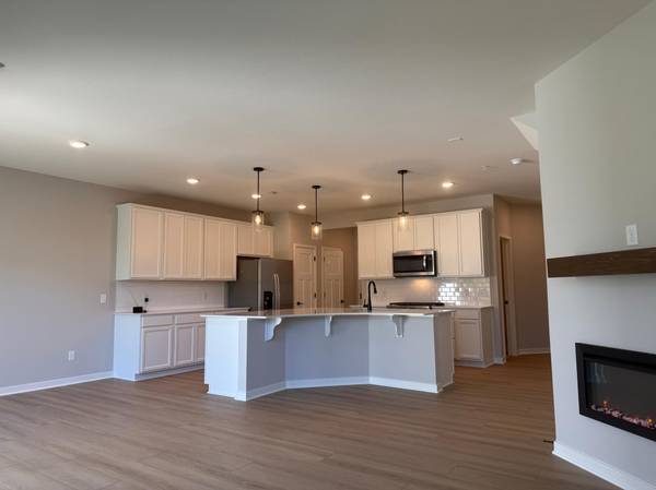 14983 Avondale VW, Rosemount, MN 55068