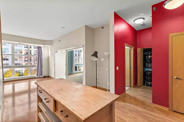 Saint Paul, MN 55114,2650 University AVE W #318