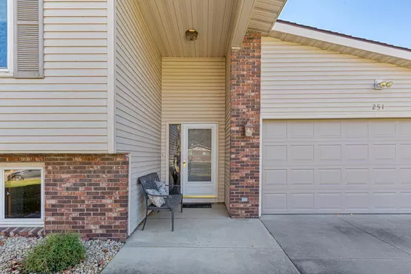 Owatonna, MN 55060,251 17th ST NE