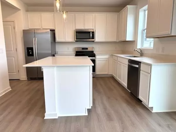 Woodbury, MN 55129,4958 Airlake DR