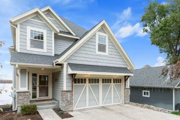 Prior Lake, MN 55372,5344 Candy Cove TRL SE