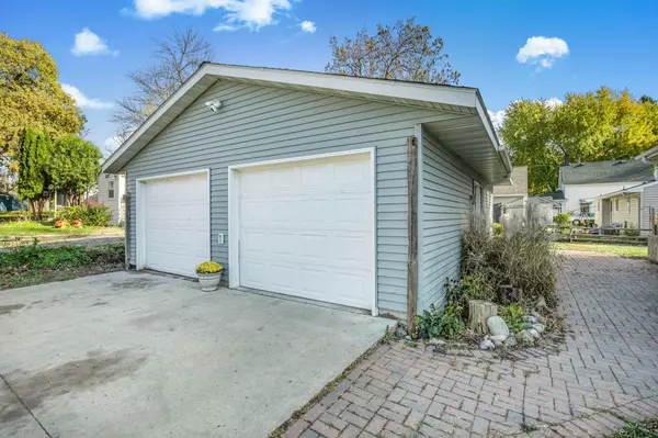 Willmar, MN 56201,1224 Becker AVE SW