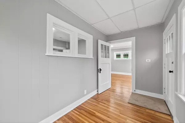 Minneapolis, MN 55407,3533 14th AVE S