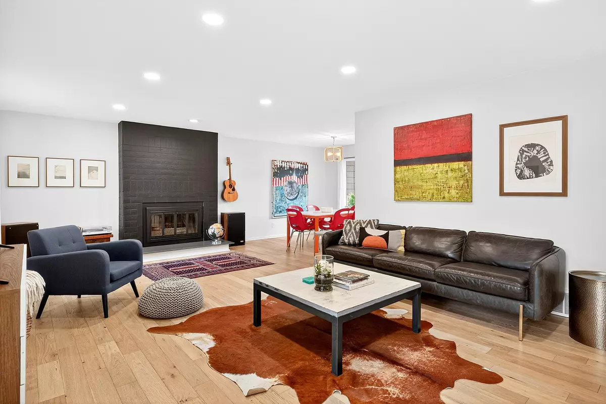 Minneapolis, MN 55414,409 8th ST SE