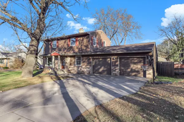 Mounds View, MN 55112,5062 Greenwood DR