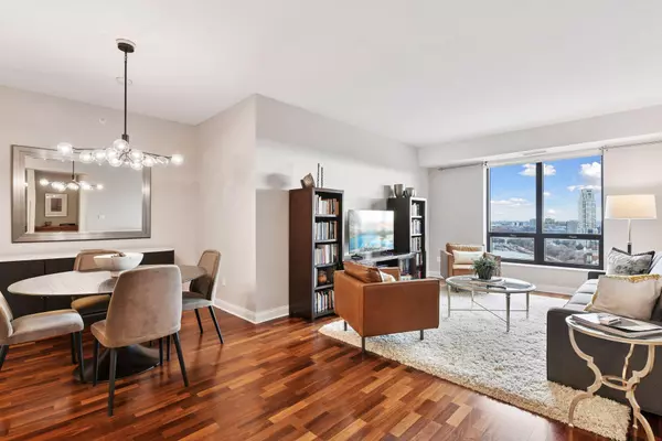 100 3rd AVE S #2201, Minneapolis, MN 55401