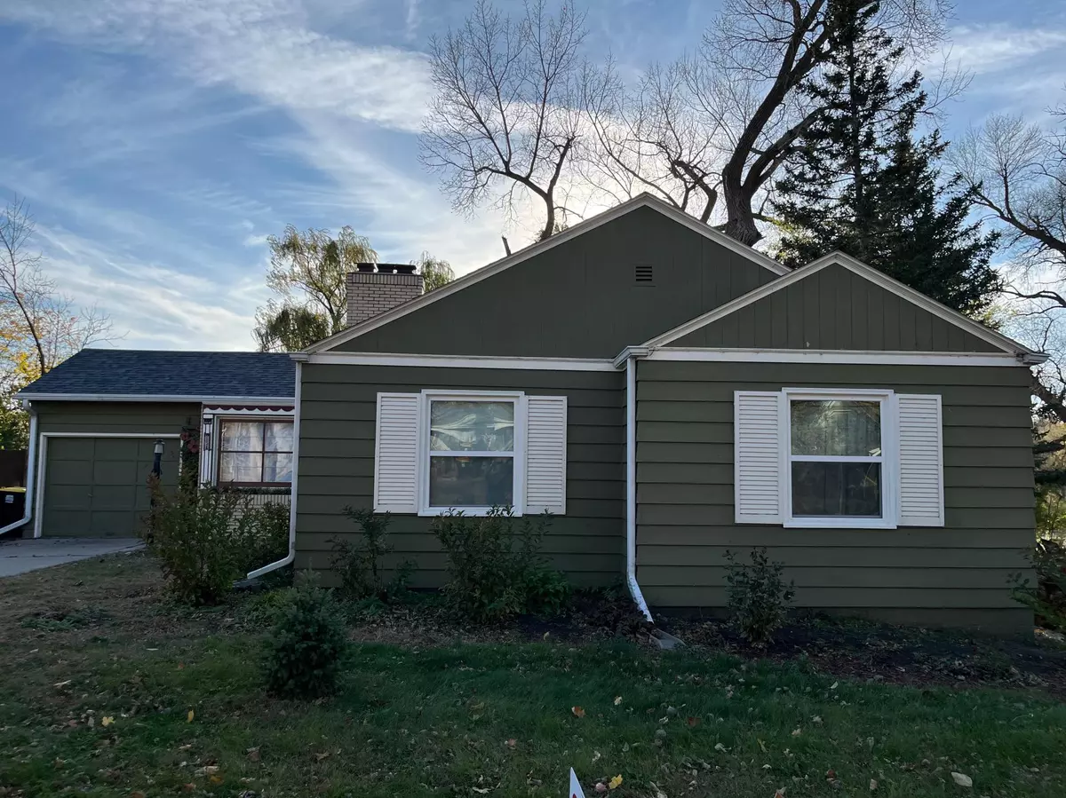 Windom, MN 56101,651 River RD