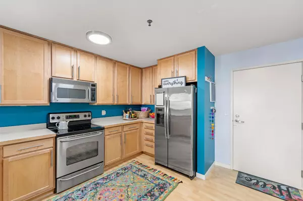 Minneapolis, MN 55403,48 Groveland TER #B103