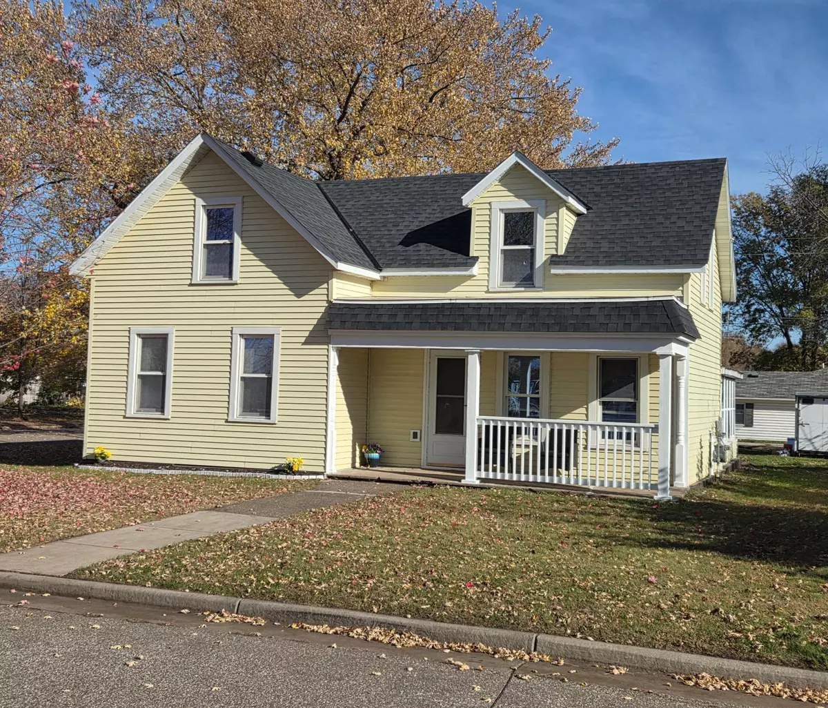Prescott, WI 54021,254 Court ST S