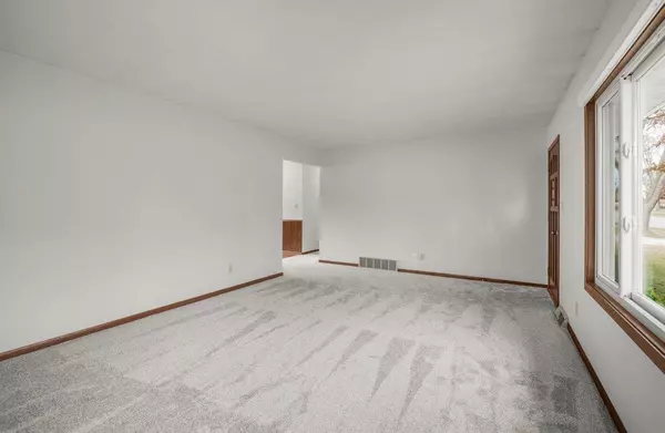 Willmar, MN 56201,704 11th AVE SE