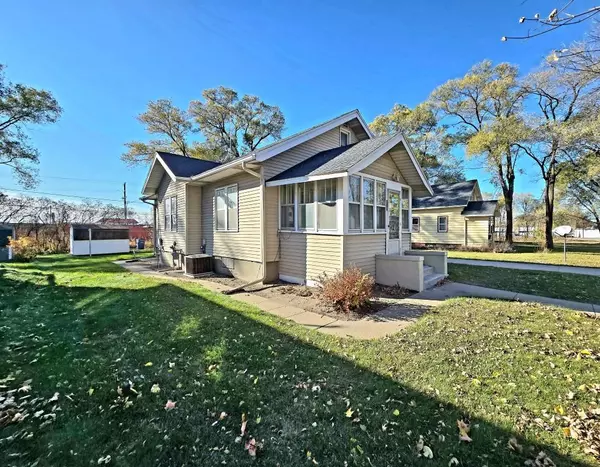 Saint Cloud, MN 56304,117 Columbia AVE NE