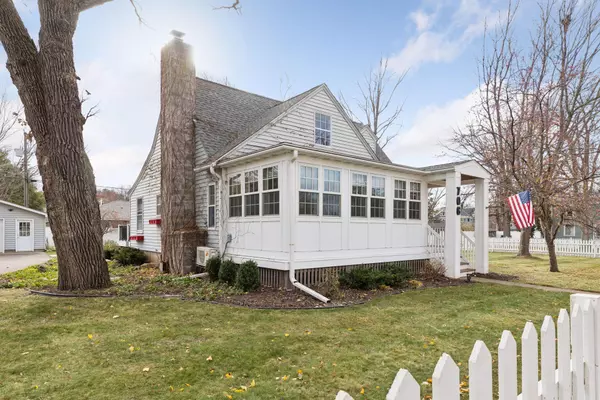 Hudson, WI 54016,706 Orange ST