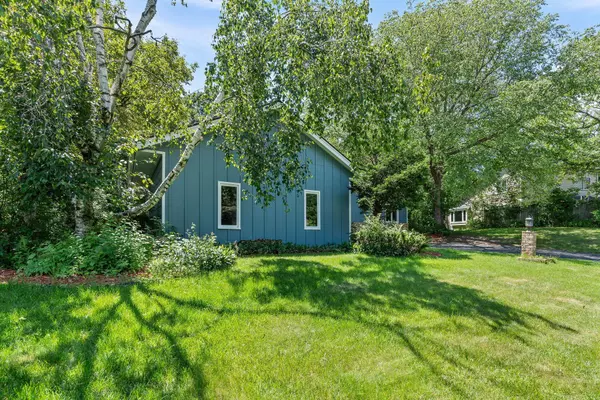 Eagan, MN 55122,1592 Sherwood CT