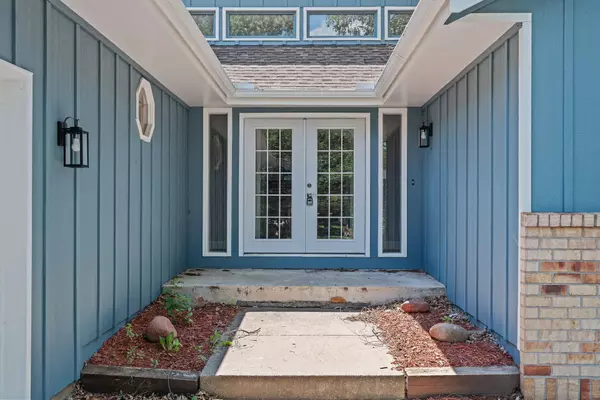 Eagan, MN 55122,1592 Sherwood CT