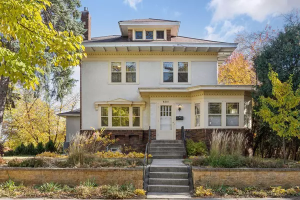 Minneapolis, MN 55410,4201 Linden Hills BLVD