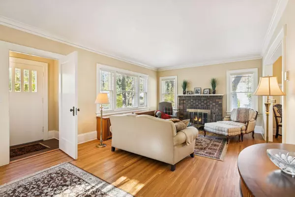 Minneapolis, MN 55410,4201 Linden Hills BLVD