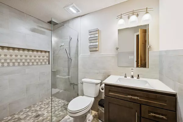 Blaine, MN 55434,9926 Fillmore ST NE