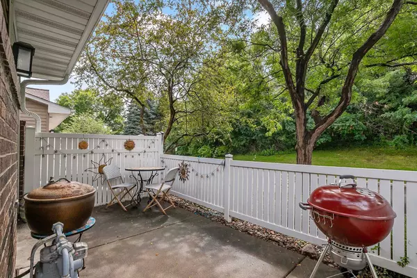 Burnsville, MN 55337,14218 Plymouth AVE S #3