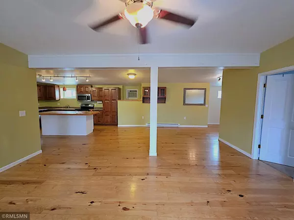 Osceola, WI 54020,206 2nd AVE ##A