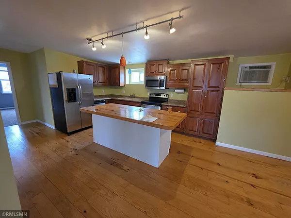 Osceola, WI 54020,206 2nd AVE ##A