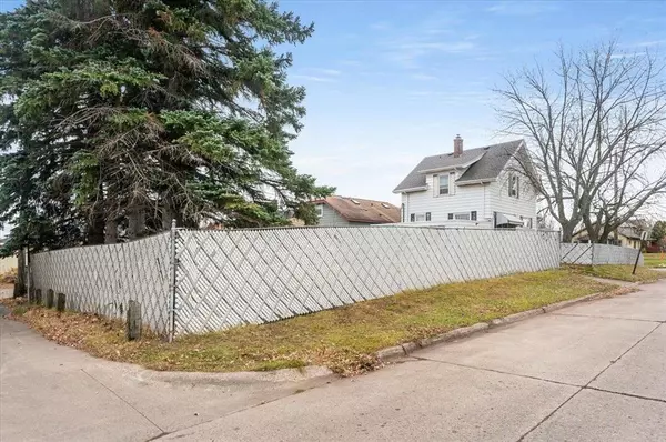 Duluth, MN 55807,330 N 46th AVE W