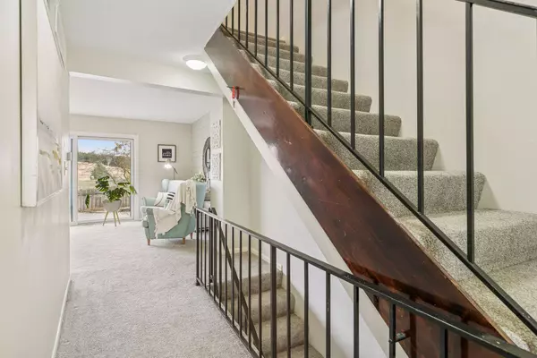 Saint Paul, MN 55119,125 Mcknight RD N #K