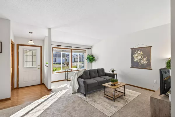 15681 Flackwood WAY, Apple Valley, MN 55124