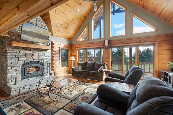 Lindstrom, MN 55045,13745 Panola DR