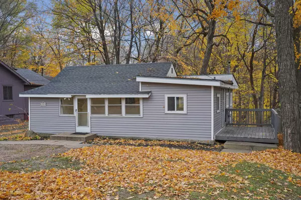 Deephaven, MN 55391,18965 Lake AVE