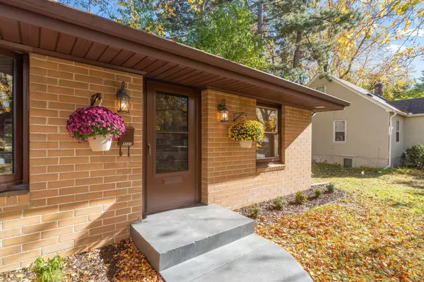 Bloomington, MN 55420,9523 10th AVE S