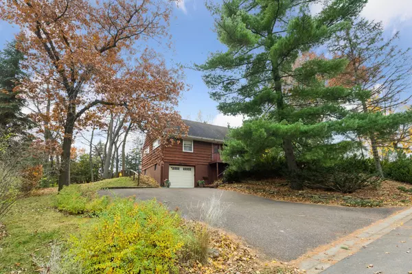 Minnetonka, MN 55345,18701 South LN