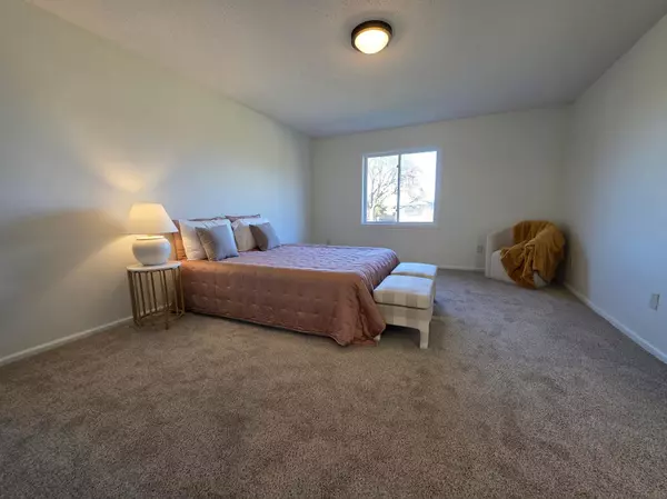 Maple Grove, MN 55369,8864 Cottonwood LN N