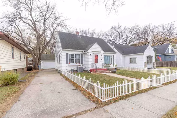 Fargo, ND 58103,1414 10th AVE S