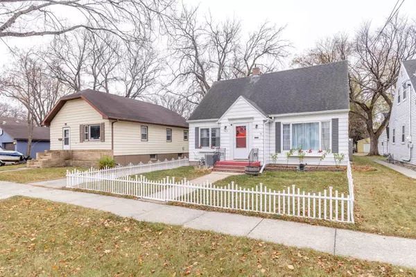 Fargo, ND 58103,1414 10th AVE S