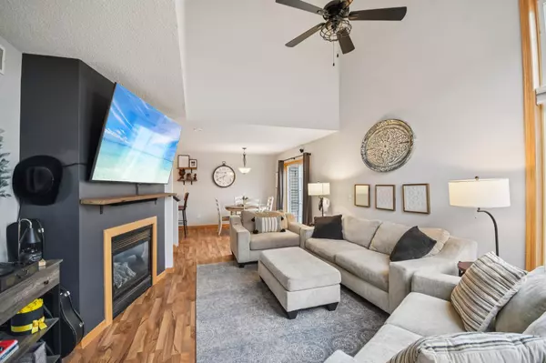 5213 207th ST N, Forest Lake, MN 55025