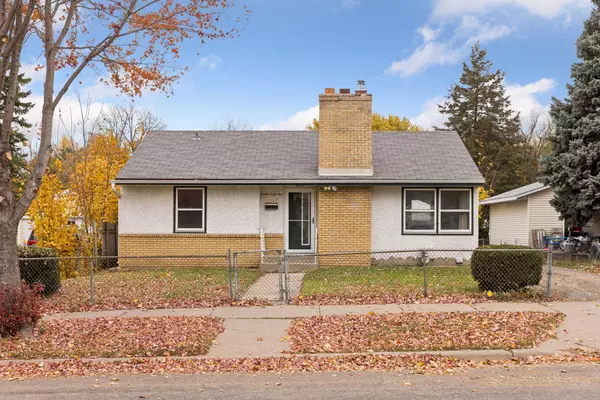 2069 Sherwood AVE, Saint Paul, MN 55119