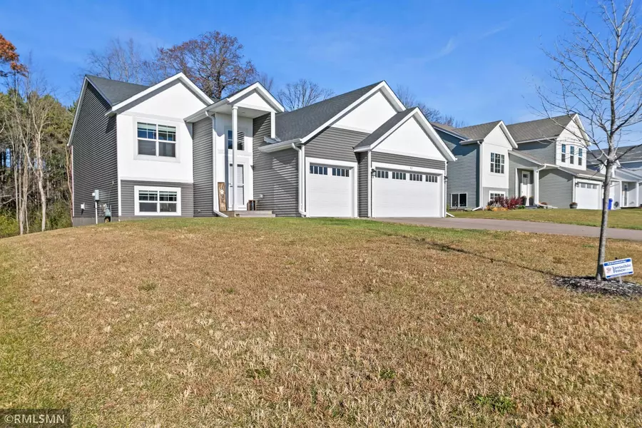 821 Sutherland ST, Somerset, WI 54025