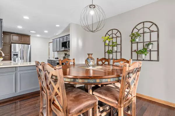 Burnsville, MN 55306,14730 Oak Run LN