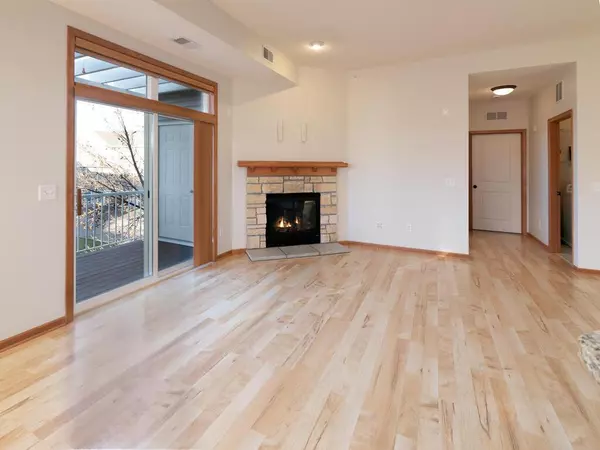 Chanhassen, MN 55317,9630 Independence CIR #204