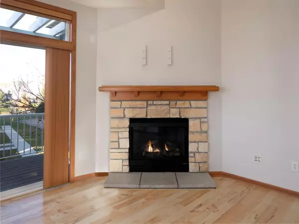 Chanhassen, MN 55317,9630 Independence CIR #204