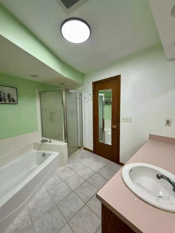 Oakdale, MN 55128,2249 Heath AVE N