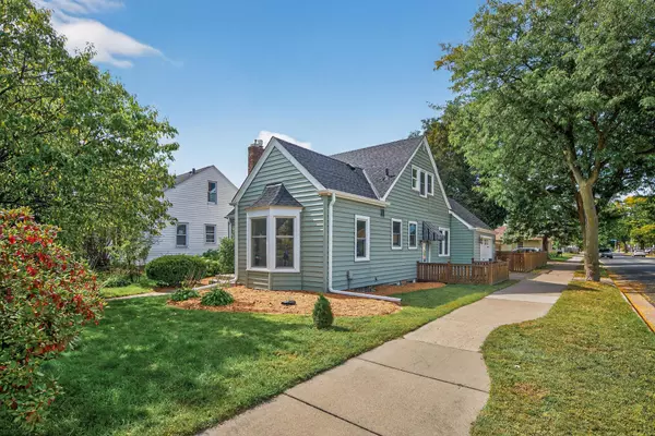 Minneapolis, MN 55419,5600 Harriet AVE