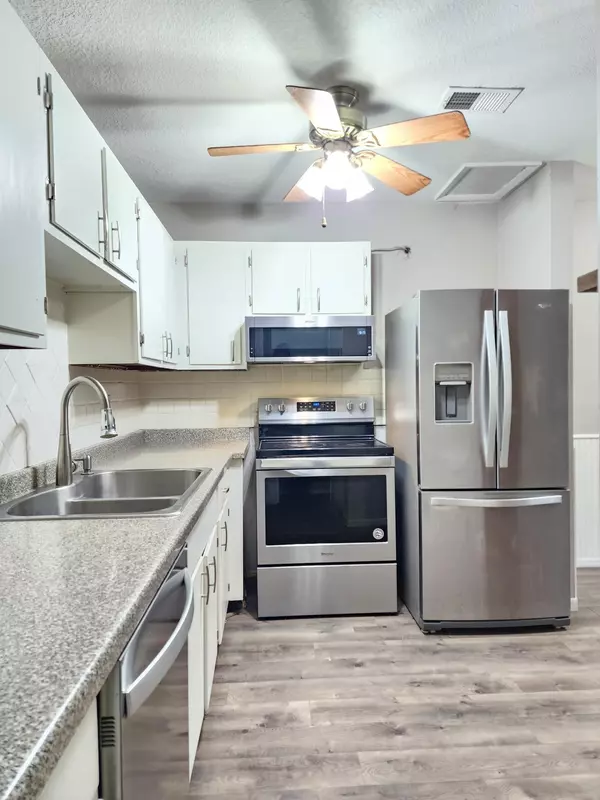 Shoreview, MN 55126,1008 Carmel CT