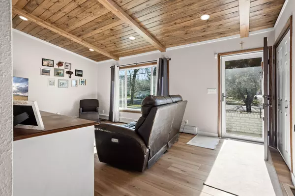 Fargo, ND 58103,1543 25th AVE S