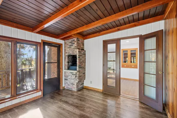 Eden Prairie, MN 55346,15701 Oak Ridge RD