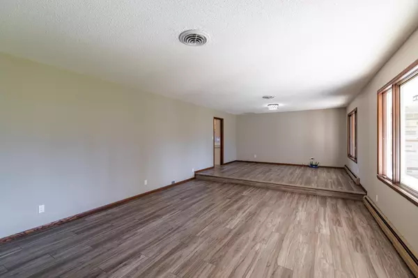 Spring Grove, MN 55974,147 4th AVE SE