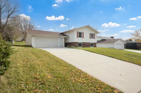 910 Byron AVE N, Byron, MN 55920