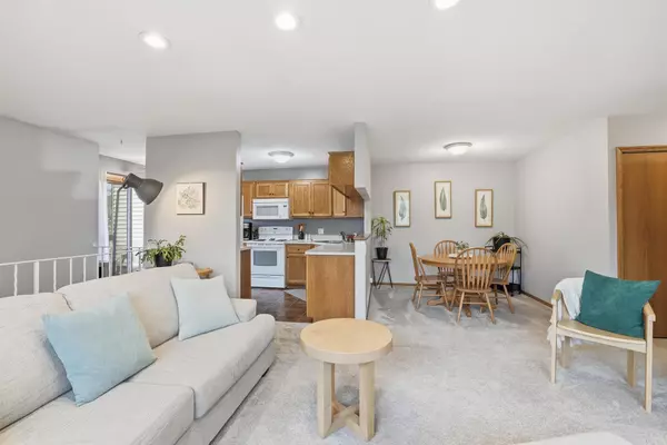 Vadnais Heights, MN 55127,4289 Centerville RD