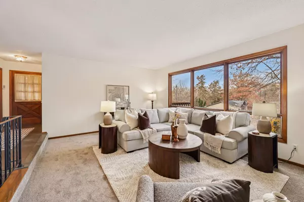 Fridley, MN 55432,6064 Woody LN NE